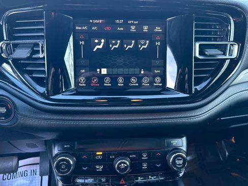 Used 2022 Dodge Durango SXT image 10