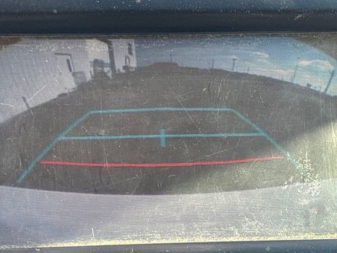 Used 2016 Toyota Camry LE image 11