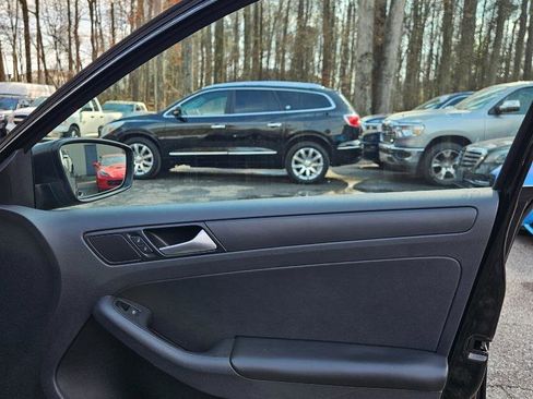 Used 2014 Volkswagen Jetta S image 30