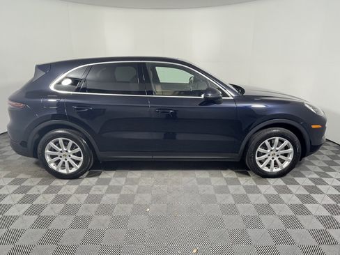Certified 2023 Porsche Cayenne AWD/4WD image 8
