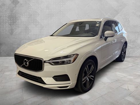 Used 2019 Volvo XC60 T5 Momentum w/ Multimedia Package image 4