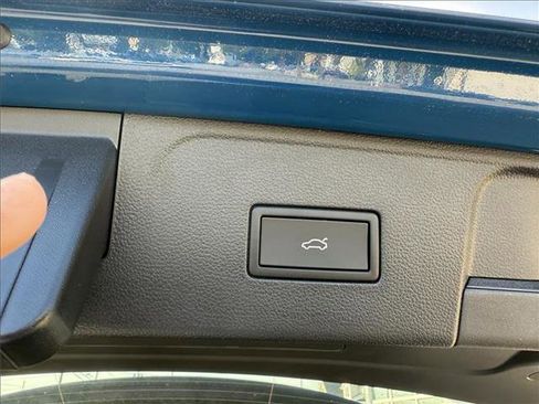New 2025 Volkswagen Atlas SE AWD/4WD image 10