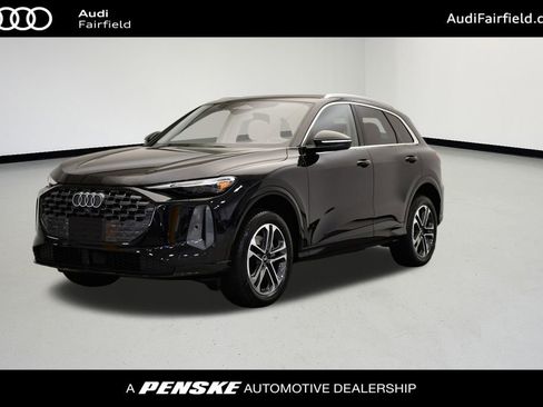 Used 2025 Audi Q5 Premium w/ Convenience Package image 1