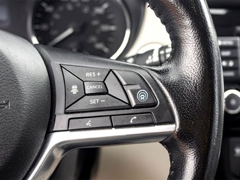 Used 2020 Nissan Rogue Sport SL w/ Premium Package image 20