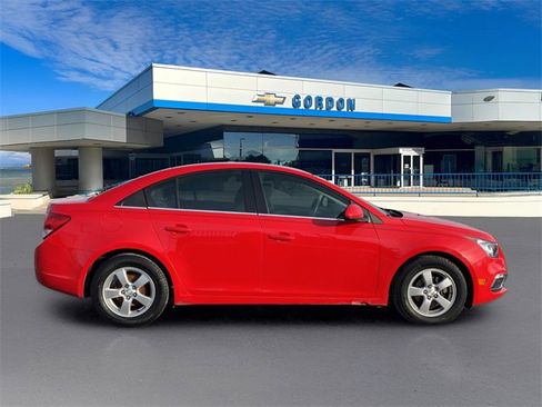 Used 2016 Chevrolet Cruze LT image 5