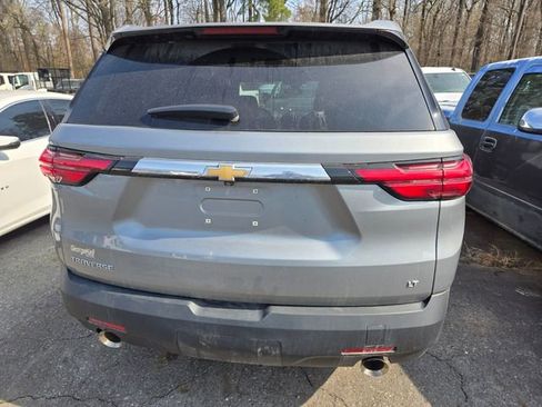 Used 2023 Chevrolet Traverse LT image 5