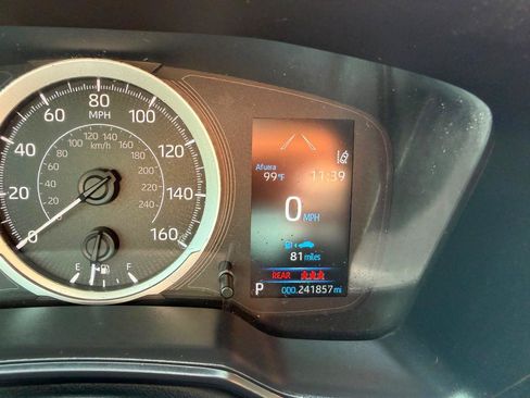 Used 2020 Toyota Corolla LE FWD image 12