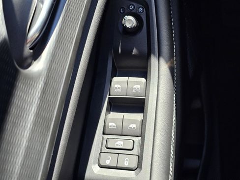 New 2025 Jeep Grand Cherokee L Laredo image 16