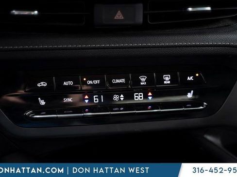 Used 2023 Buick Envision Essence image 12