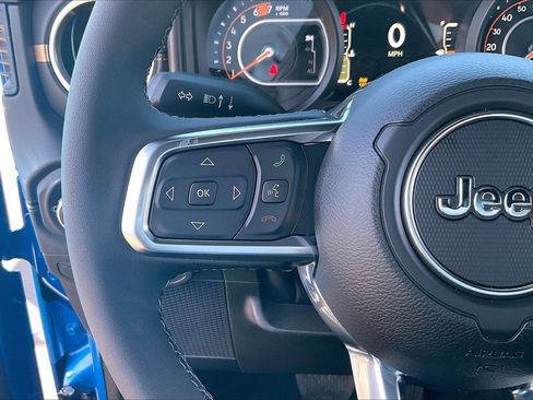 New 2026 Jeep Wrangler Unlimited Sahara AWD/4WD image 28