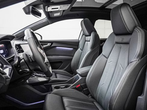 Used 2024 Audi Q4 e-tron Premium Plus image 11