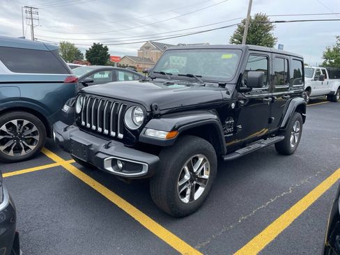 Used 2020 Jeep Wrangler Unlimited Sahara w/ Uconnect 4C Nav & Sound Group AWD/4WD image 2