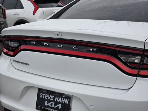 Used 2021 Dodge Charger SXT w/ Driver Convenience Group image 15