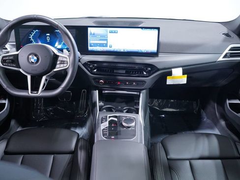Used 2026 BMW 330i Sedan w/ M Sport Package RWD image 11
