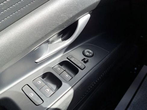 Certified 2024 Hyundai Elantra SEL FWD image 10