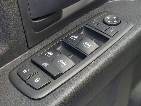 Used 2015 RAM 1500 Express image 11