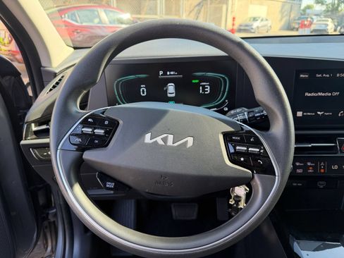 Used 2026 Kia Niro LX FWD image 25