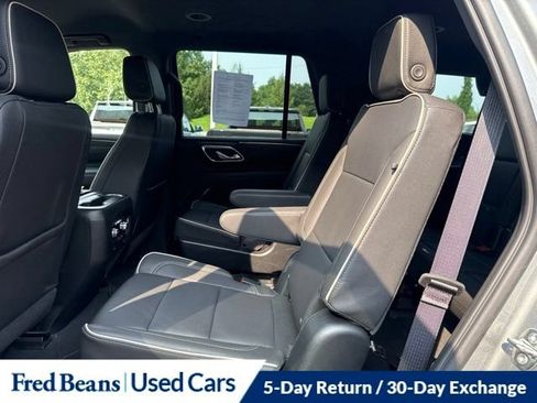Used 2023 GMC Yukon SLT w/ SLT Luxury Package AWD/4WD image 23