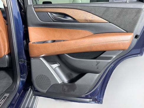 Used 2019 Cadillac Escalade Luxury RWD image 28