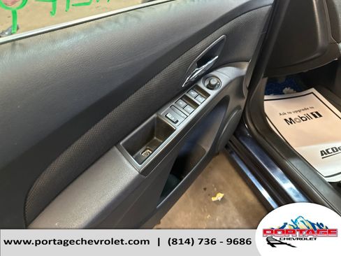 Used 2015 Chevrolet Cruze LT w/ Technology Package image 13