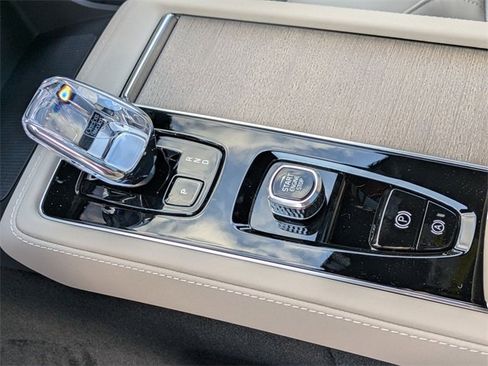 New 2026 Volvo XC90 B6 Plus w/ Protection Package Premier image 10