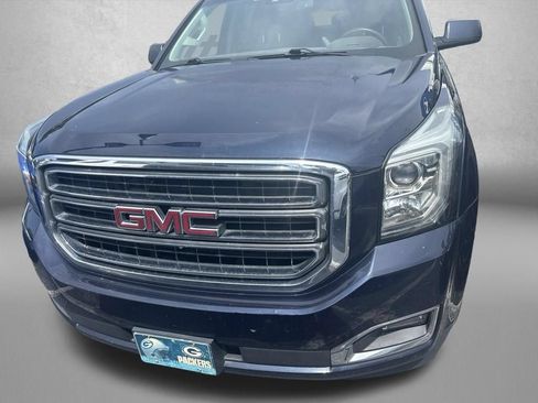 Used 2017 GMC Yukon SLT w/ HD Trailering Package RWD image 2