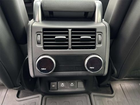 Used 2025 Land Rover Discovery Dynamic SE image 16