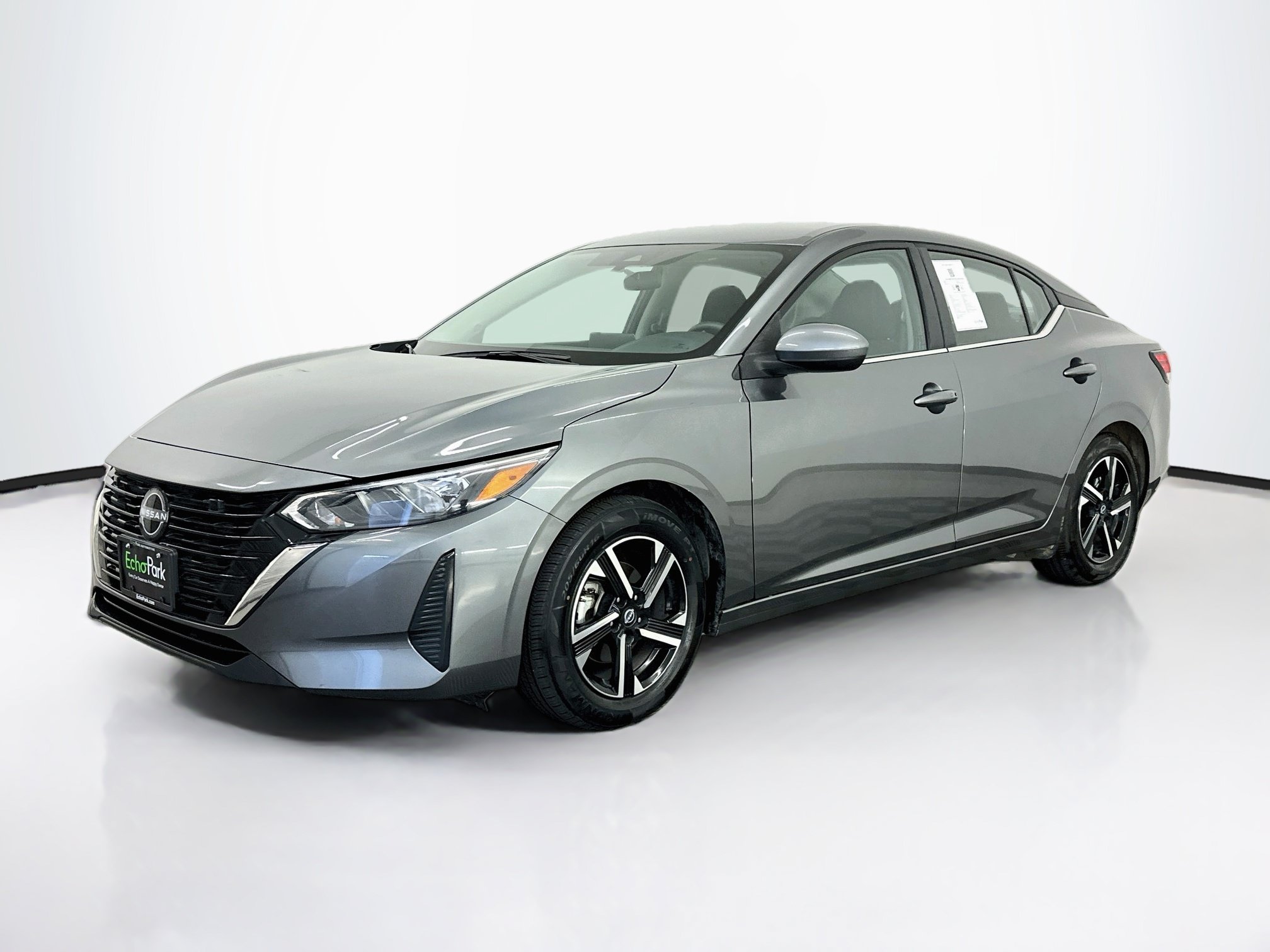Used 2025 Nissan Sentra SV FWD image 3