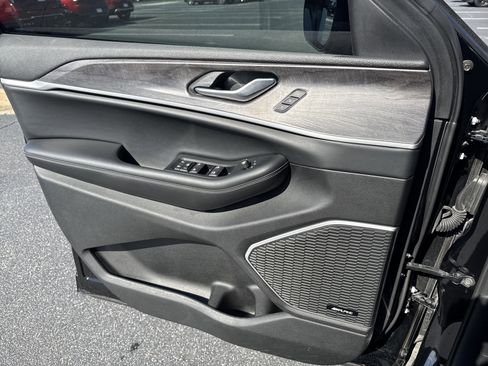 Used 2022 Jeep Grand Cherokee L Limited image 10