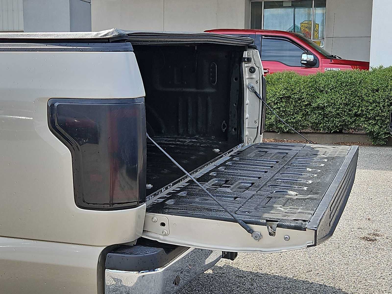 Used 2018 Ford F150 XLT w/ Equipment Group 302A Luxury RWD image 11