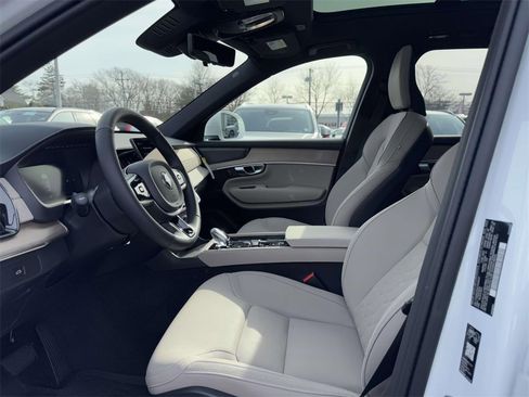 Used 2026 Volvo XC90 B6 Plus w/ Protection Package image 13