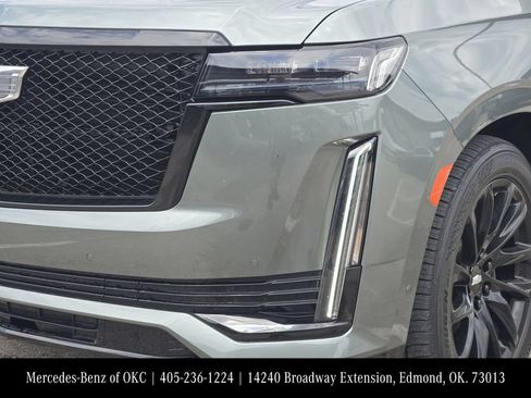 Used 2024 Cadillac Escalade Sport Platinum w/ LPO, ONYX Package AWD/4WD image 6