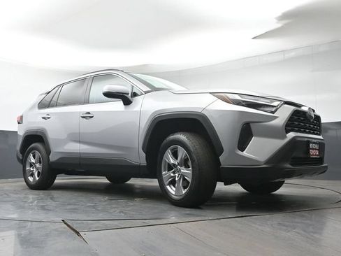 Used 2022 Toyota RAV4 XLE w/ Convenience Package AWD/4WD image 34