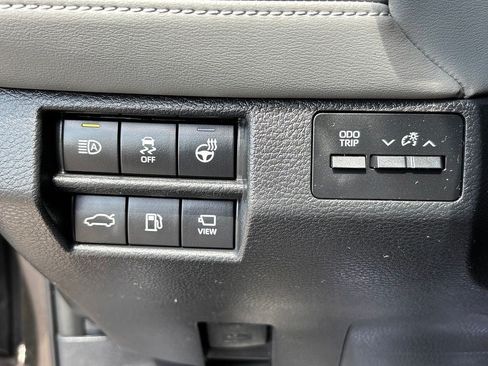 Used 2020 Toyota Avalon Limited w/ Advanced Safety Package FWD image 25