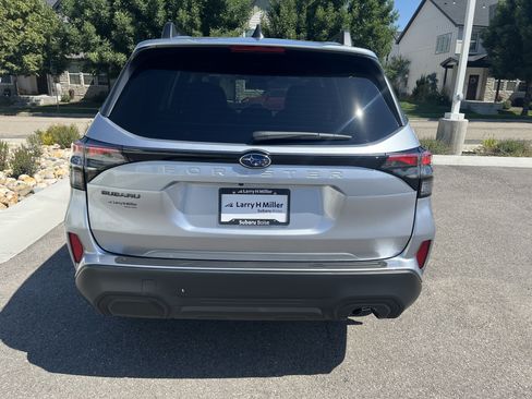 New 2026 Subaru Forester Premium AWD/4WD image 5