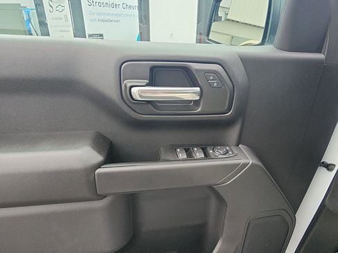 New 2026 Chevrolet Silverado 1500 Custom Trail Boss w/ LPO, Dark Essentials Package AWD/4WD image 18