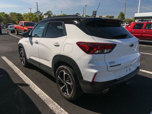 Used 2021 Chevrolet TrailBlazer RS w/ Sun and Liftgate Package image 3
