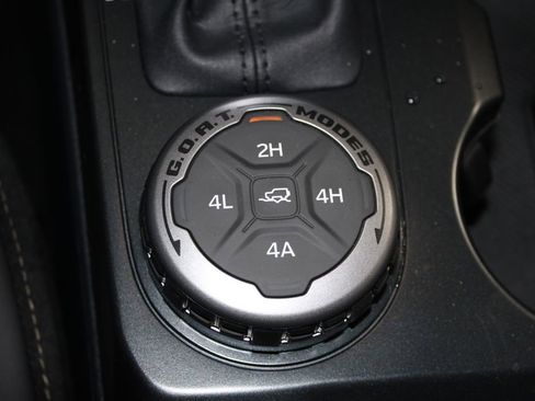 New 2025 Ford Bronco Badlands image 39