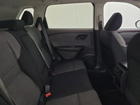 Used 2021 Nissan Rogue S FWD image 19