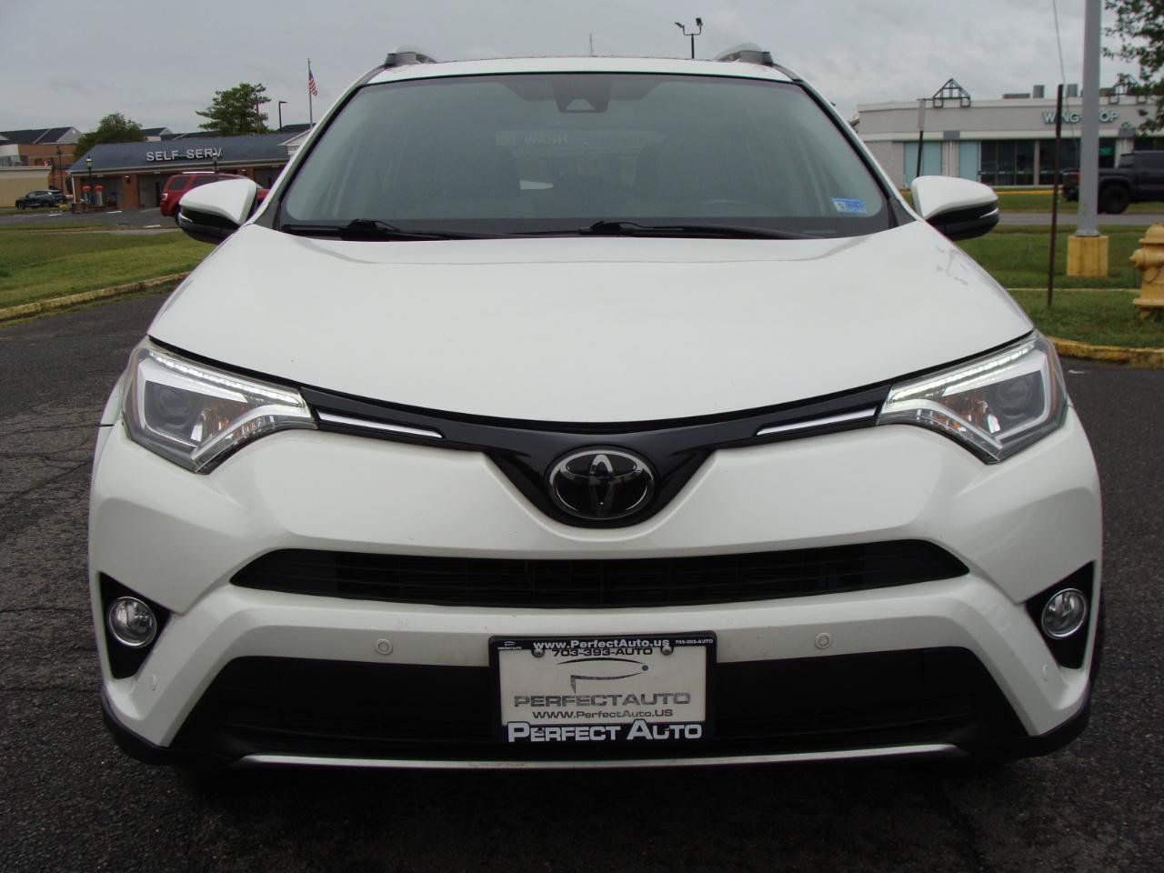 Used 2016 Toyota RAV4 Limited AWD/4WD image 2