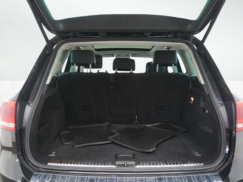 Used 2012 Volkswagen Touareg Executive image 15