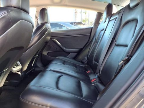 Used 2021 Tesla Model 3 Standard Range Plus RWD image 18