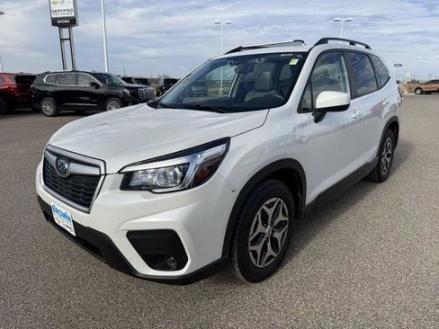 Used 2020 Subaru Forester Premium image 4