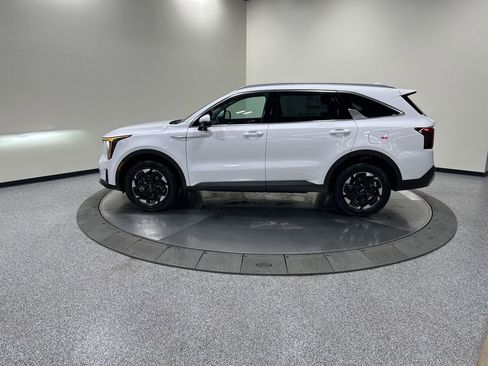 New 2026 Kia Sorento S image 8