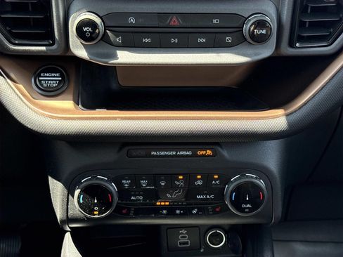 Used 2024 Ford Bronco Sport Badlands w/ Premium Package AWD/4WD image 12