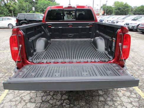 Used 2017 Chevrolet Colorado LT w/ LT Convenience Package RWD image 8