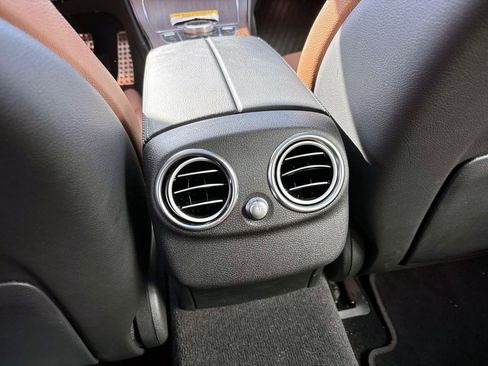 Used 2020 Mercedes-Benz C 300 4MATIC Sedan image 31