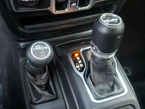 Used 2020 Jeep Wrangler Unlimited Sport S image 17