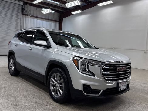 Used 2022 GMC Terrain SLT w/ Infotainment Package II image 24