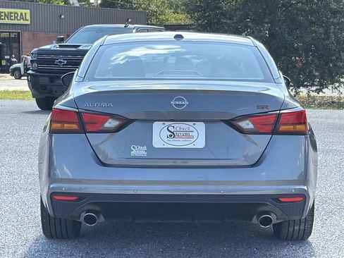 Used 2025 Nissan Altima 2.5 SR FWD image 8